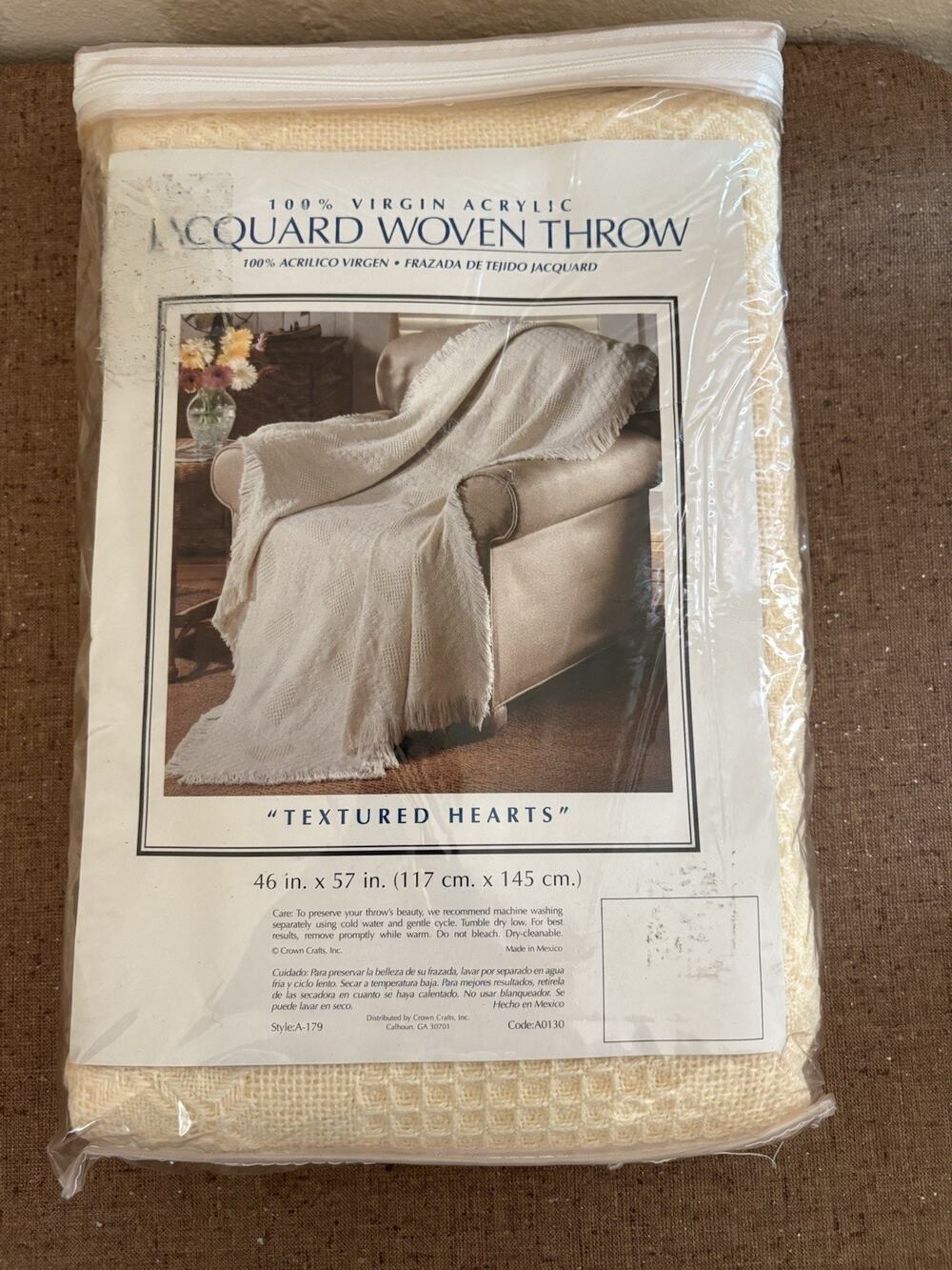 Vintage White Woven Throw Lap Blanket Heart Pattern Fringe Edge Crown Crafts